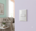 SWITCH SENCILLO 15 AMPERIOS 125V BLANCO PLATA EAGLE.png