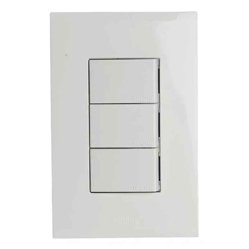 SWITCH TRIPLE BLANCO AF2300EB NOBILE BTICINO.webp