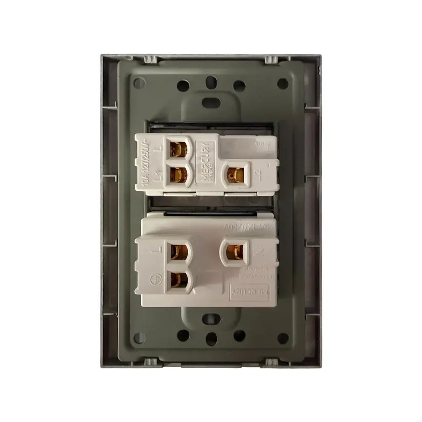 SWITCH COMBINADO POLARIZADO NEGRO MATE 15A  125V ETI104 MERCURY.webp